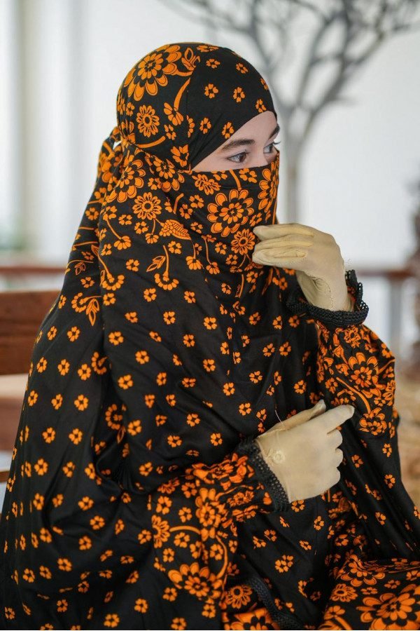 WhatsApp_Image_2025_10_12_at_19_09_21_0f66145e-600x900